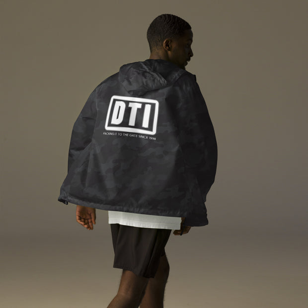 Unisex lightweight zip up windbreaker